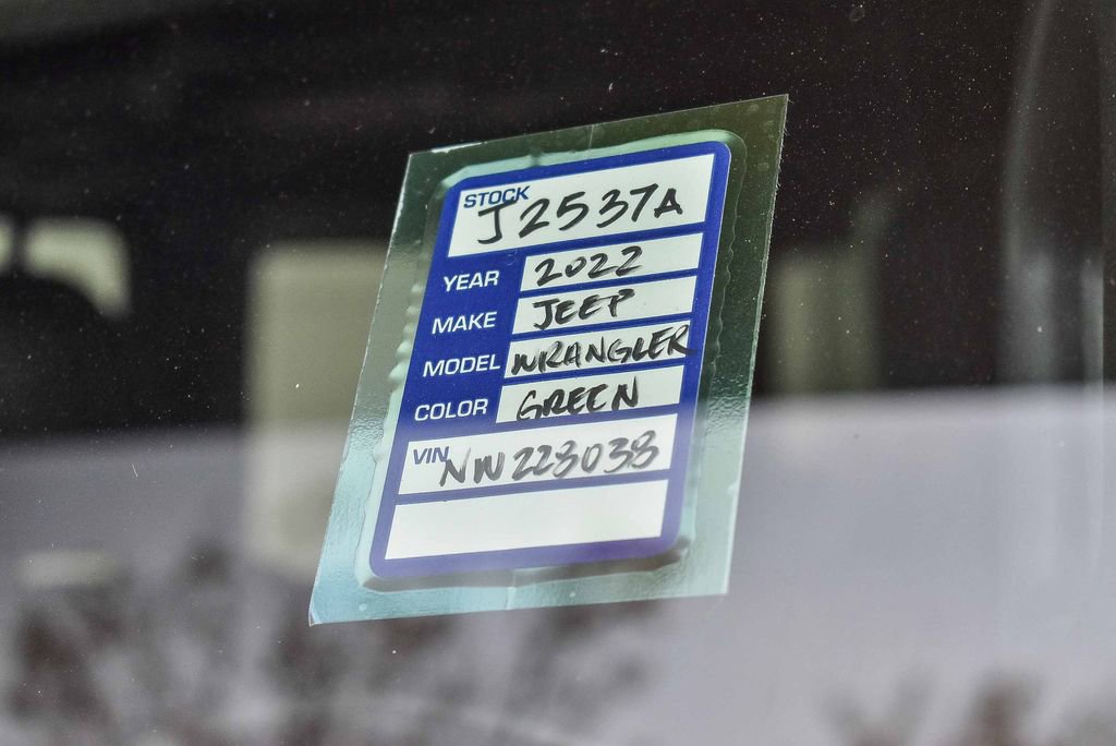 Used 2022 Jeep Wrangler Unlimited Sahara 4xe image 26