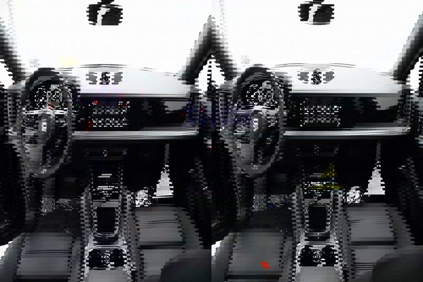 Certified 2025 Porsche Cayenne Coupe image 13