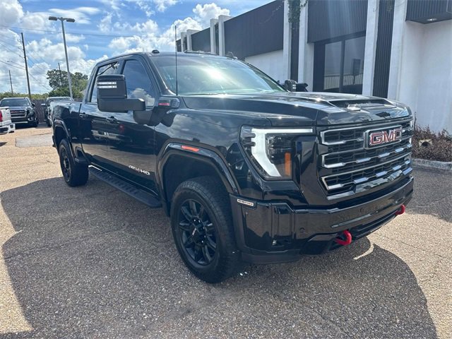 Used 2025 GMC Sierra 2500 AT4 w/ AT4 Premium Plus Package image 4
