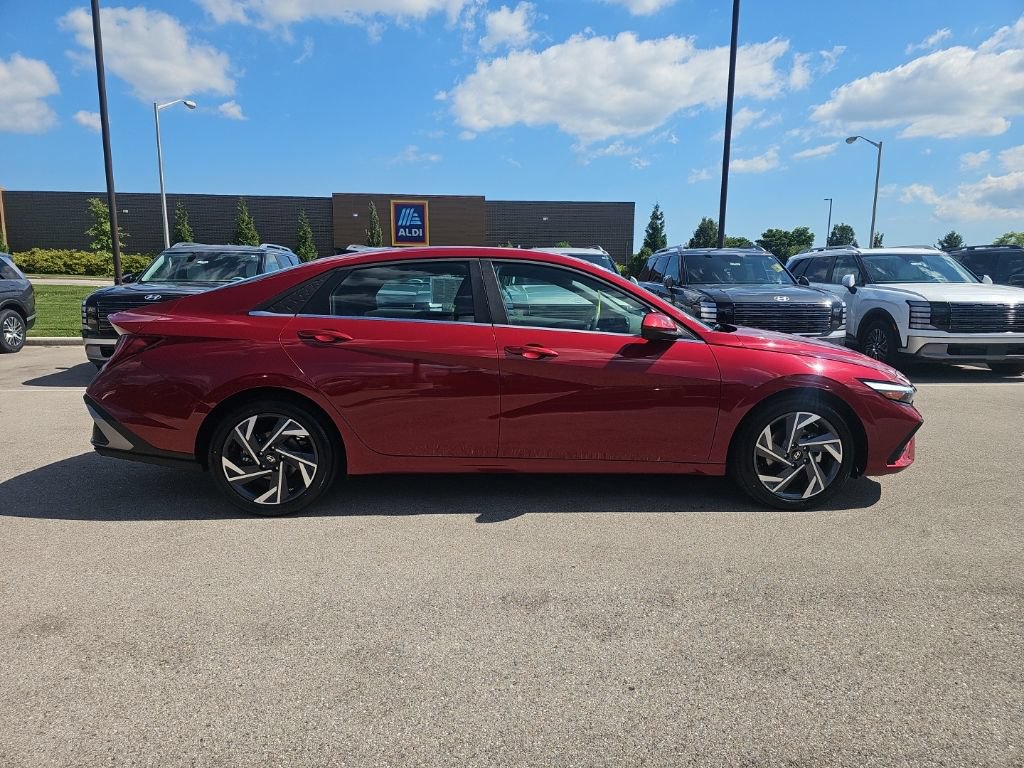Certified 2025 Hyundai Elantra SEL FWD image 6