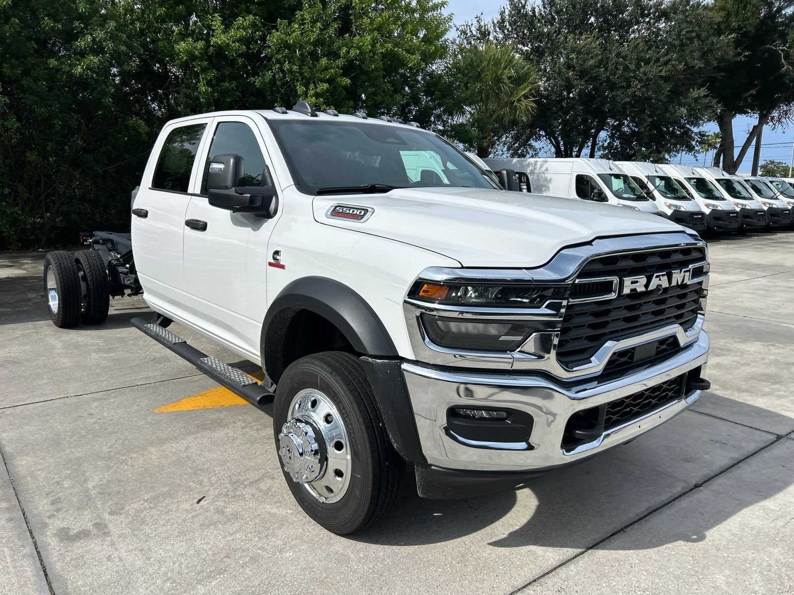 New 2026 RAM 5500 Tradesman w/ Chrome Appearance Group AWD/4WD image 7