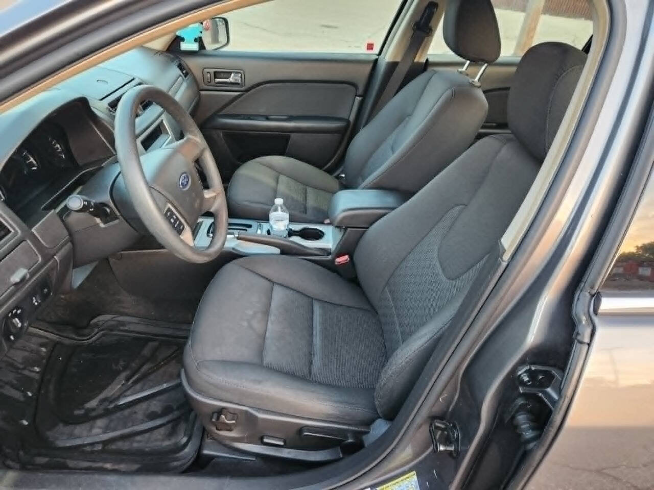 Used 2010 Ford Fusion SE FWD image 11