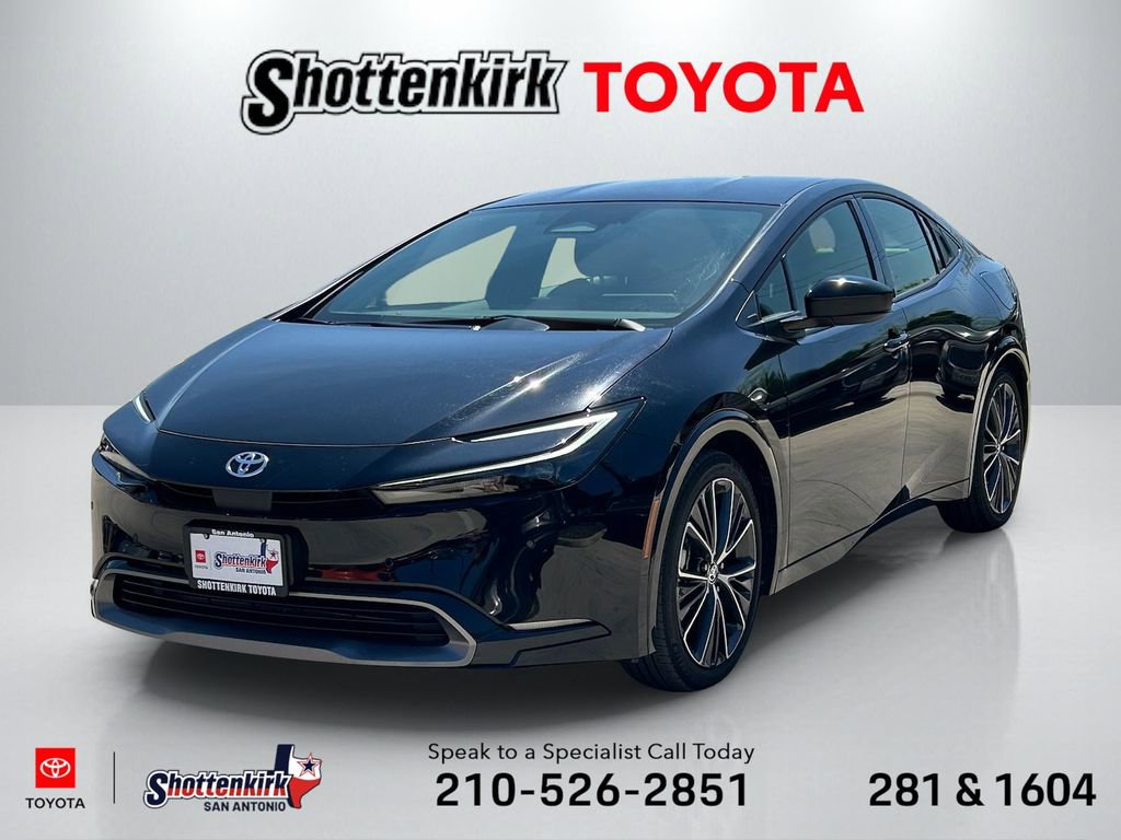 Used 2025 Toyota Prius XLE FWD image 1