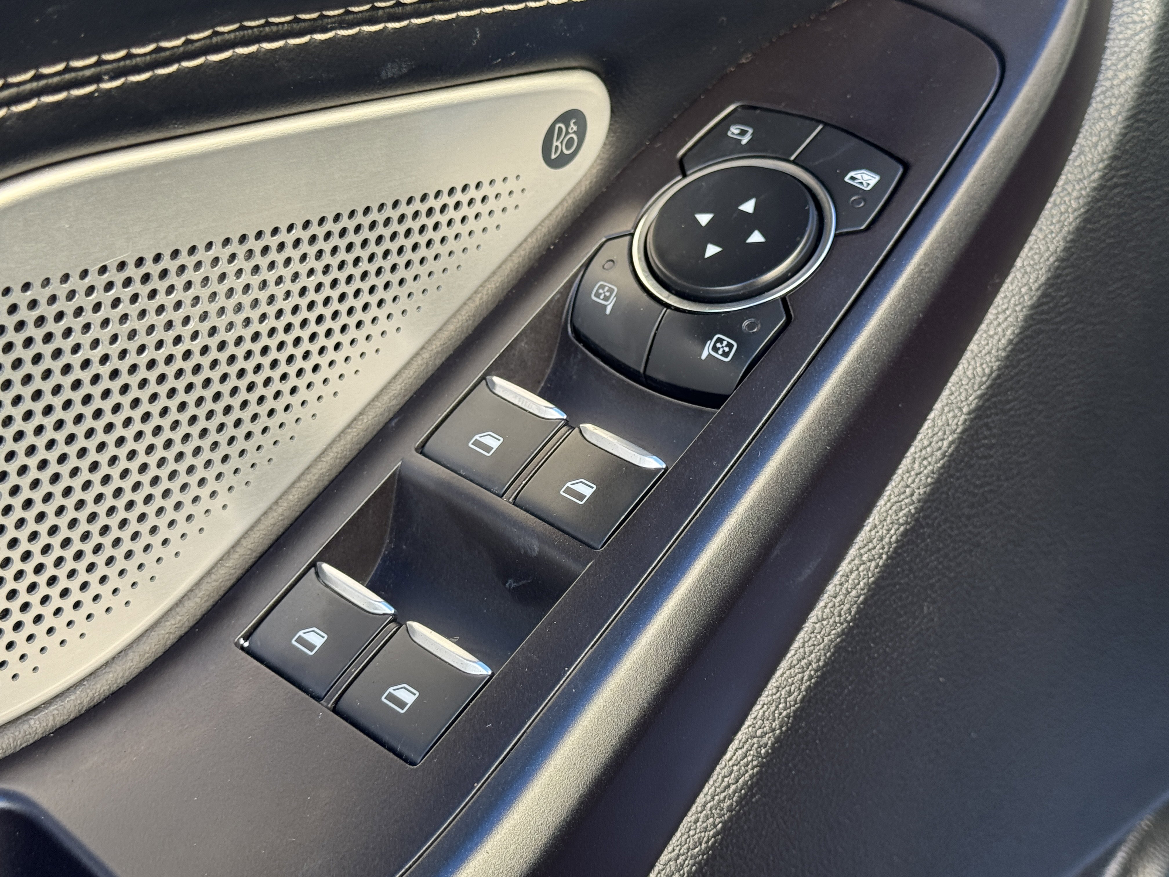 Used 2020 Ford Explorer ST w/ ST Street Pack image 17