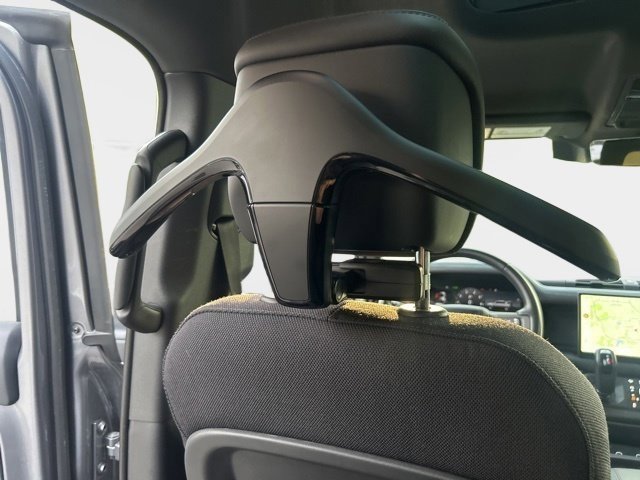 Used 2023 Land Rover Defender 110 X image 28