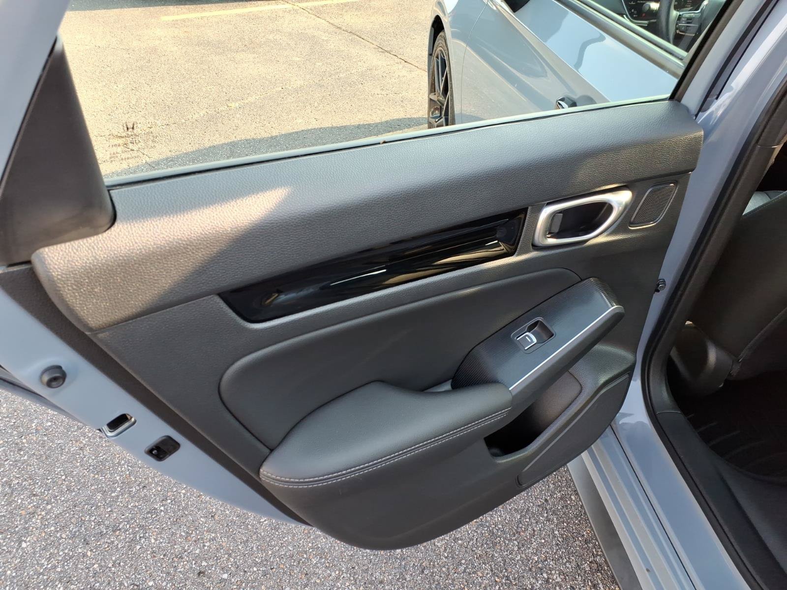 Certified 2023 Honda Civic Sport Touring image 9