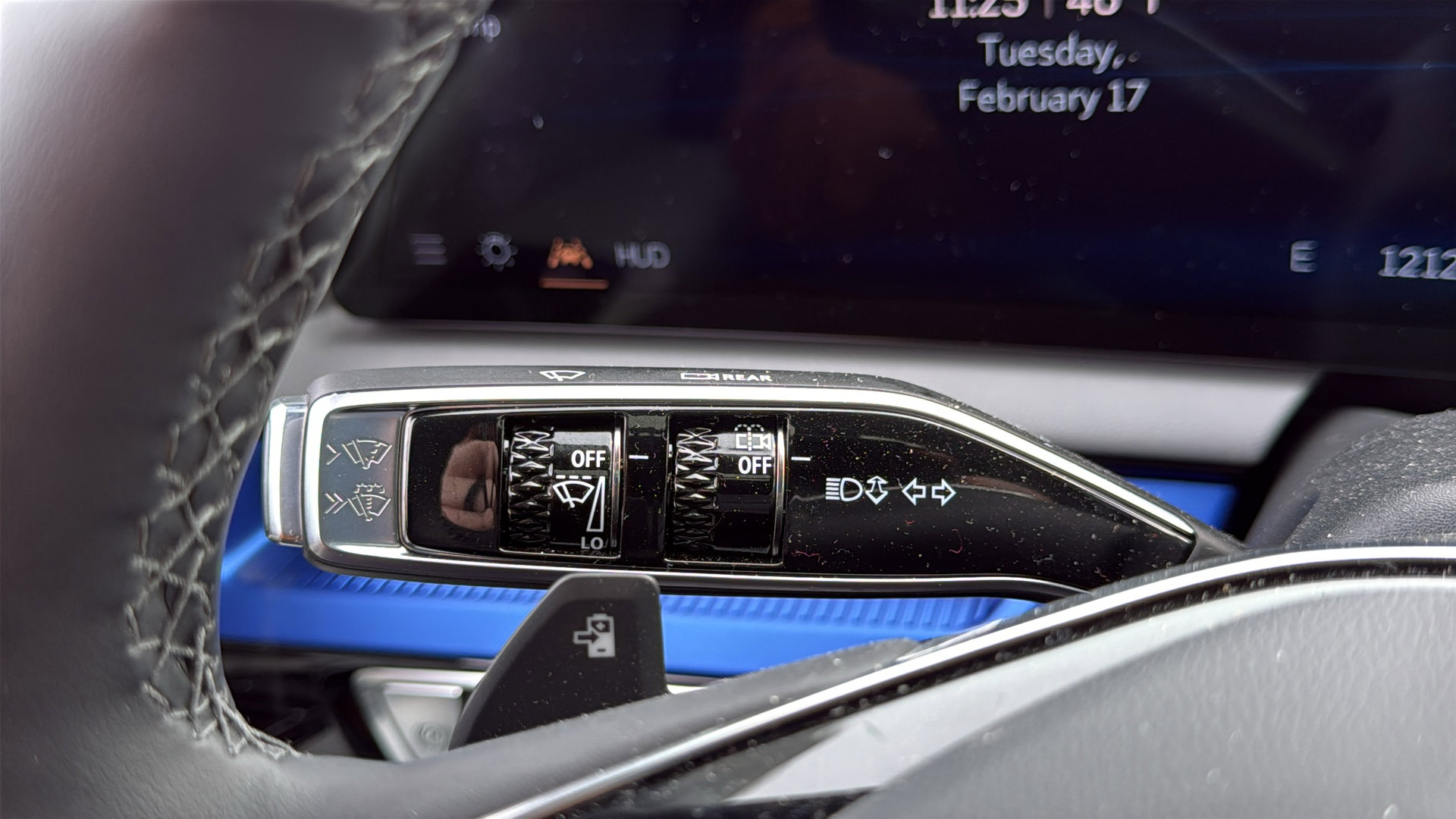 New 2026 Cadillac Optiq Luxury 2 image 14