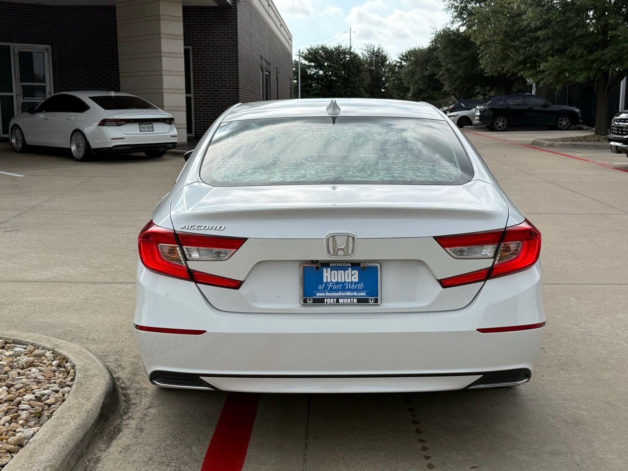 Used 2018 Honda Accord EX image 4
