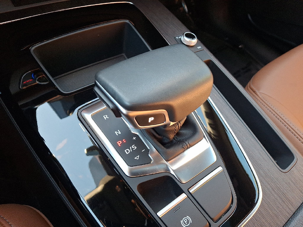 Certified 2023 Audi Q5 2.0T Premium w/ Convenience Package AWD/4WD image 16
