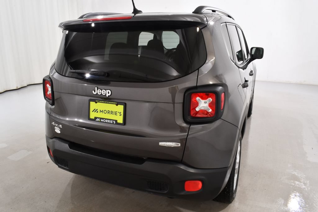Used 2017 Jeep Renegade Latitude AWD/4WD image 12