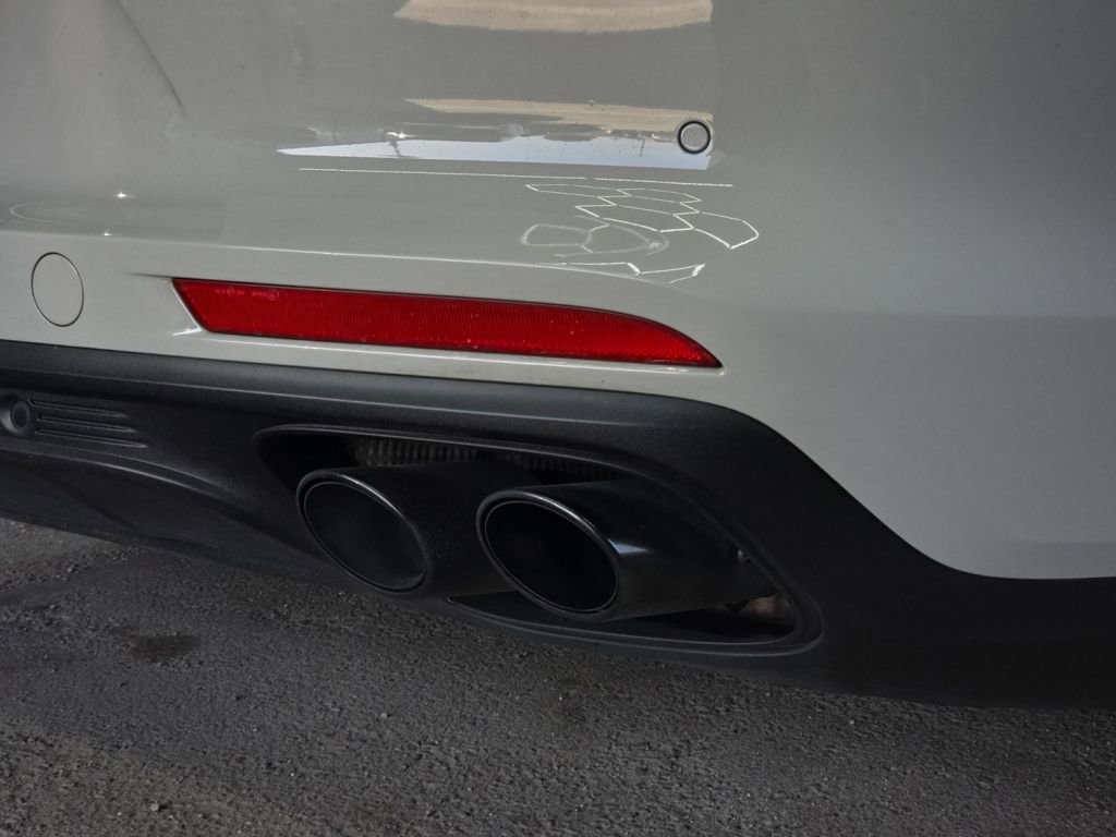 Used 2018 Porsche Panamera 4S w/ Premium Package Plus AWD/4WD image 28