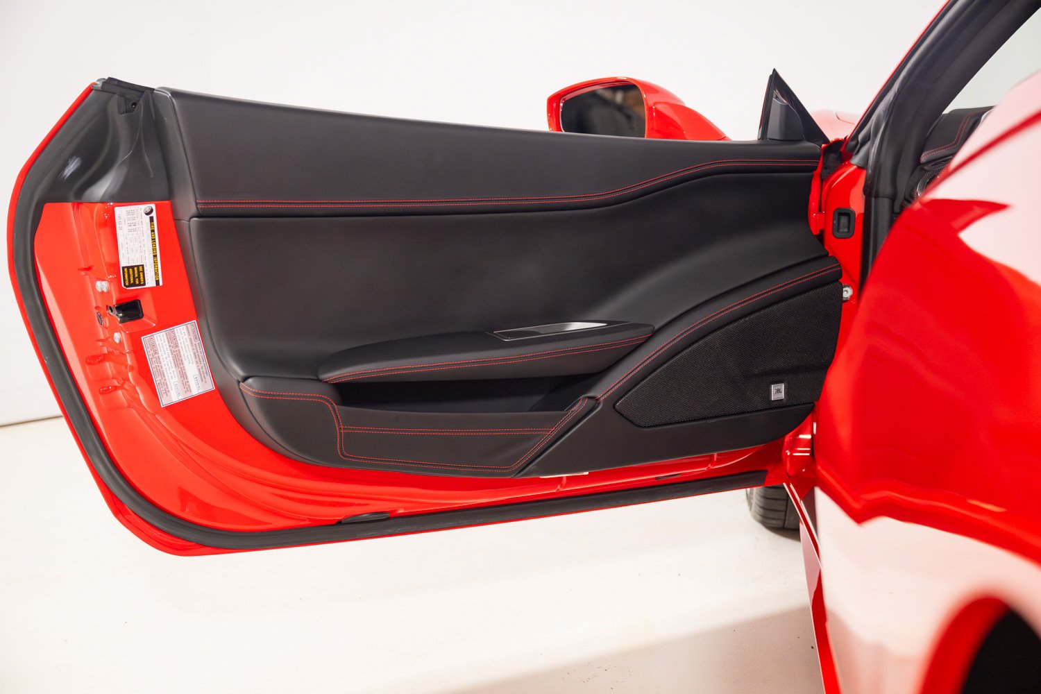 Used 2011 Ferrari 458 Italia Coupe RWD image 18