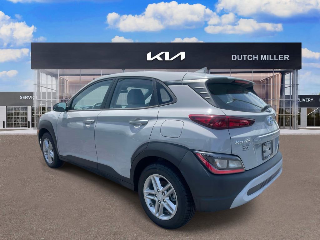 Used 2022 Hyundai Kona SE w/ Cargo Package FWD image 4