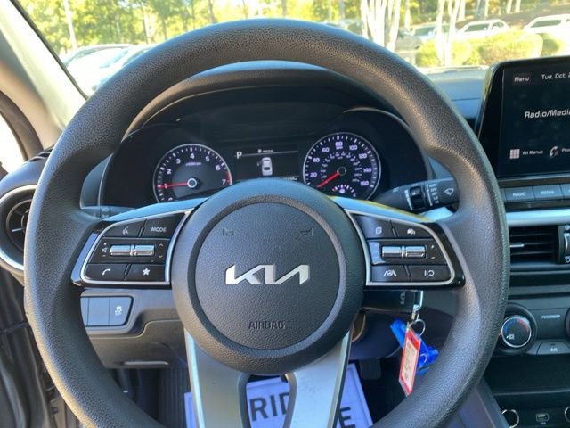 Used 2022 Kia Forte LXS FWD image 25