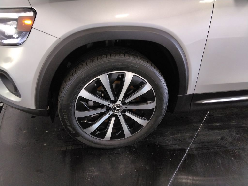 Used 2022 Mercedes-Benz GLB 250 w/ Premium Package Lite image 43