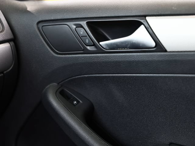 Used 2018 Volkswagen Jetta S FWD image 37