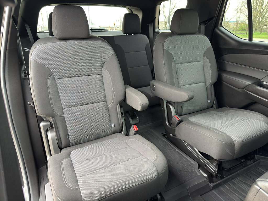 Used 2023 Chevrolet Traverse LT image 46