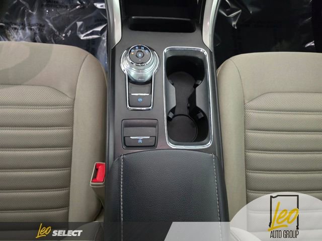 Used 2018 Ford Fusion SE image 11