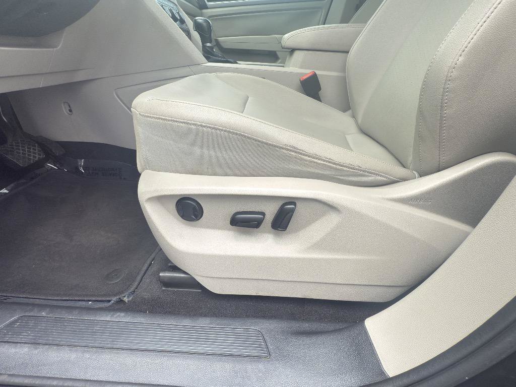 Used 2019 Volkswagen Atlas SE w/ Towing Package FWD image 15