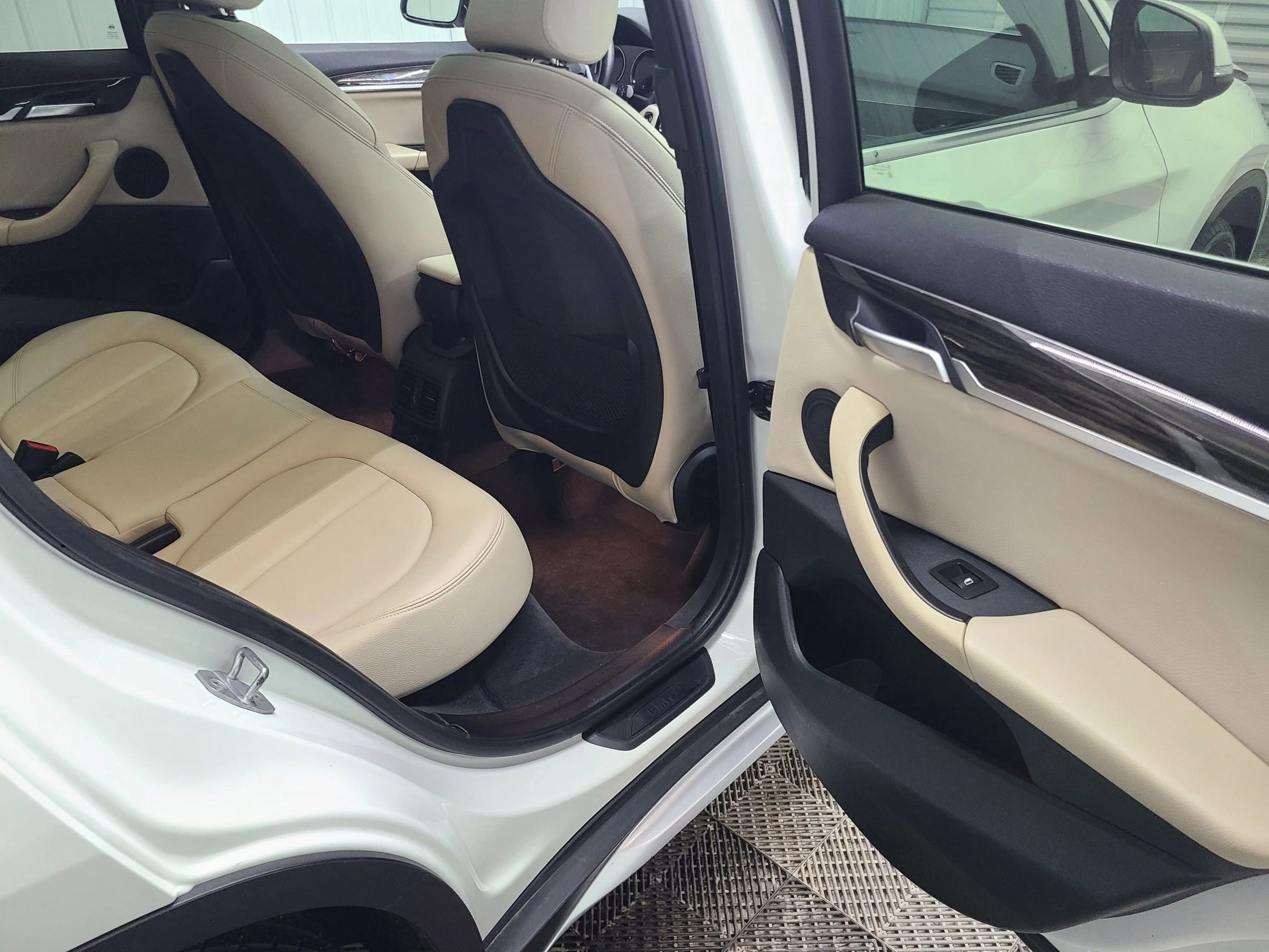 Used 2018 BMW X1 xDrive28i w/ Convenience Package image 39