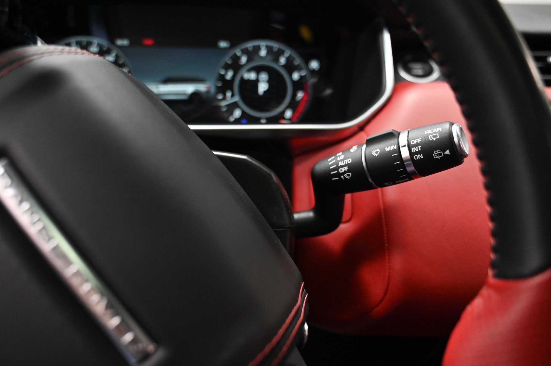 Used 2022 Land Rover Range Rover Sport SVR Carbon Edition image 49