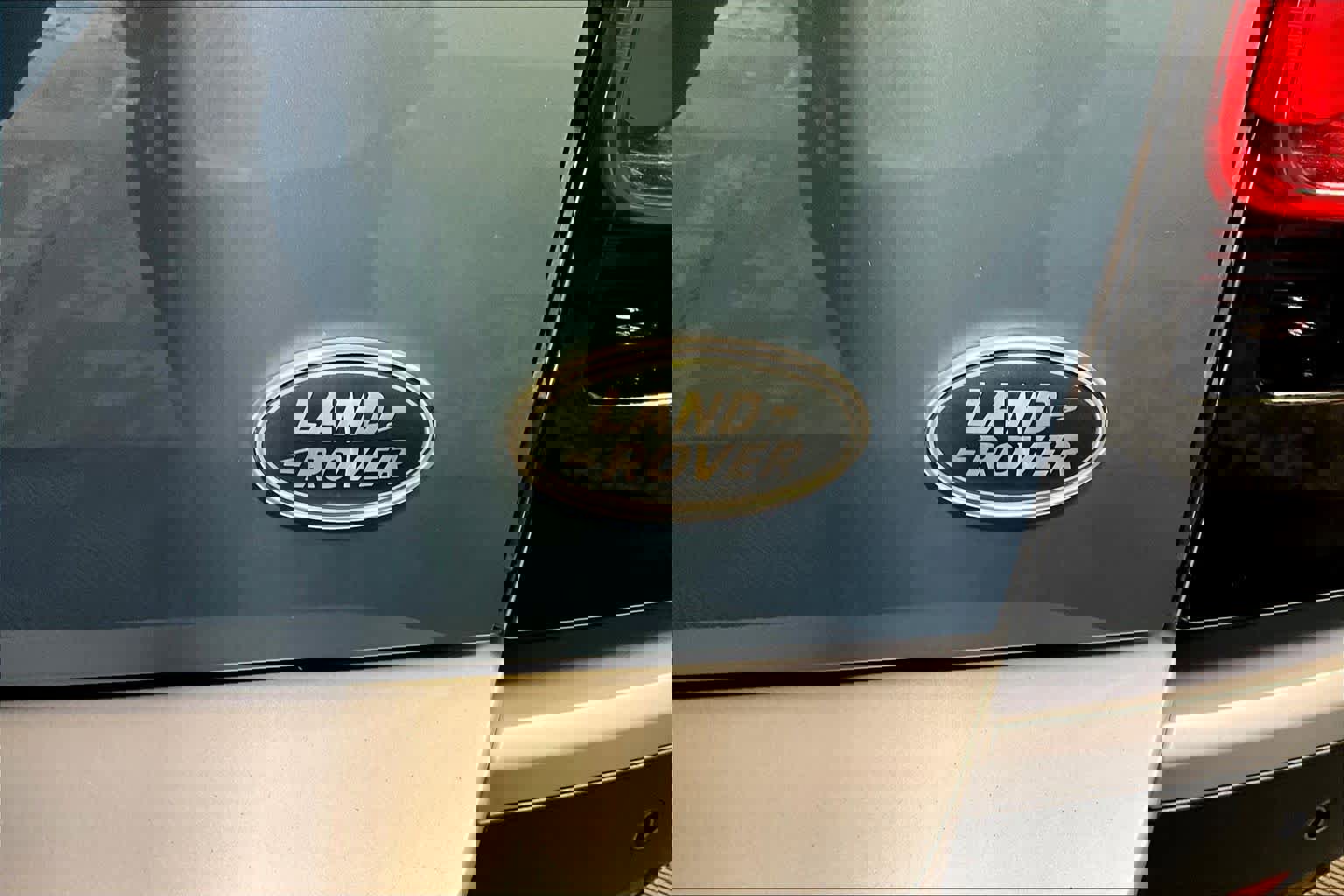 Used 2020 Land Rover Defender 110 HSE image 10