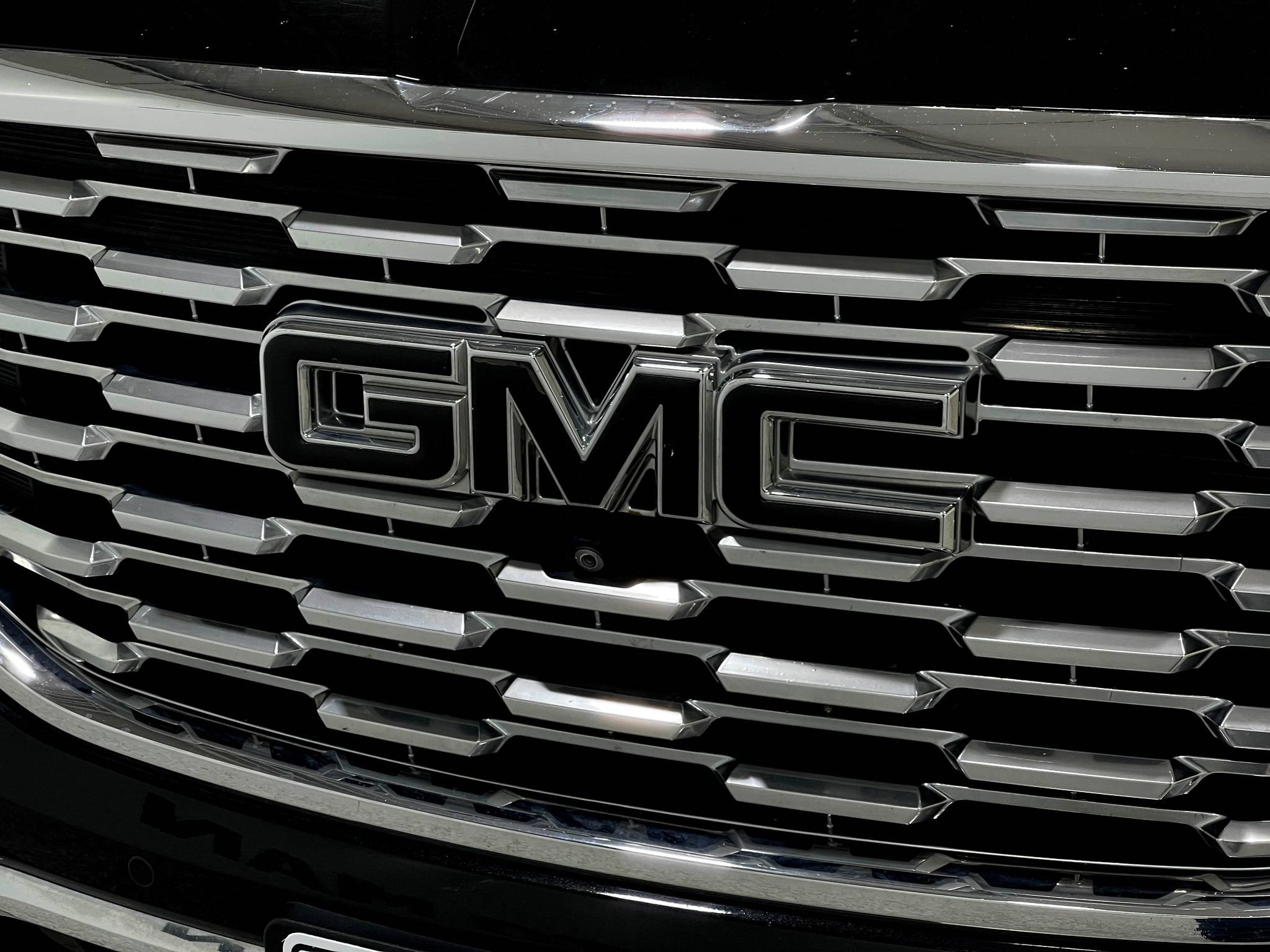 Used 2019 GMC Terrain Denali w/ GMC Pro Grade Package AWD/4WD image 37