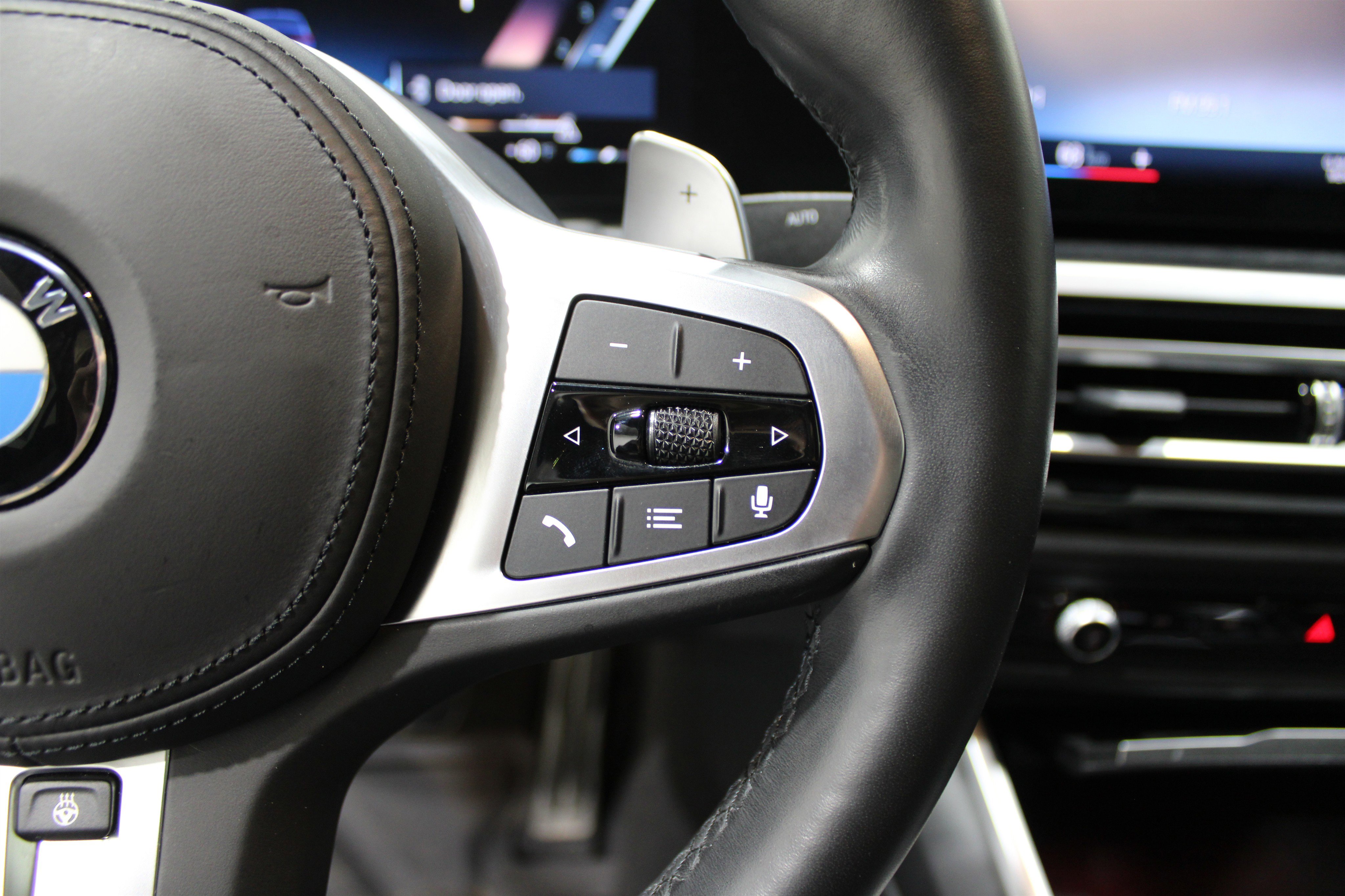 Used 2023 BMW 330i Sedan w/ M Sport Package image 12