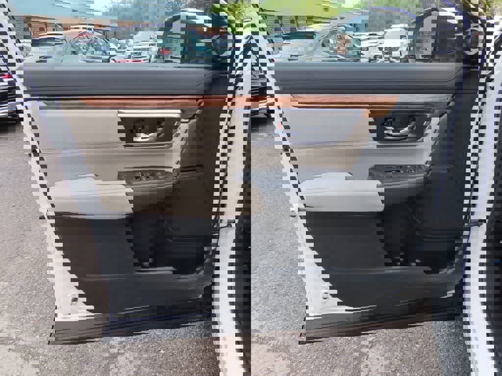 Used 2017 Honda CR-V EX image 6