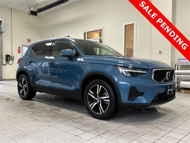 Certified 2023 Volvo XC40 B5 Core w/ Climate Package
