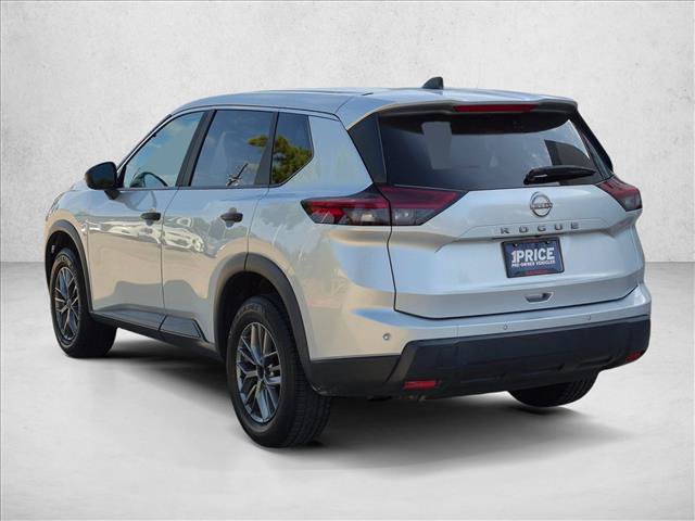 Used 2024 Nissan Rogue S FWD image 8