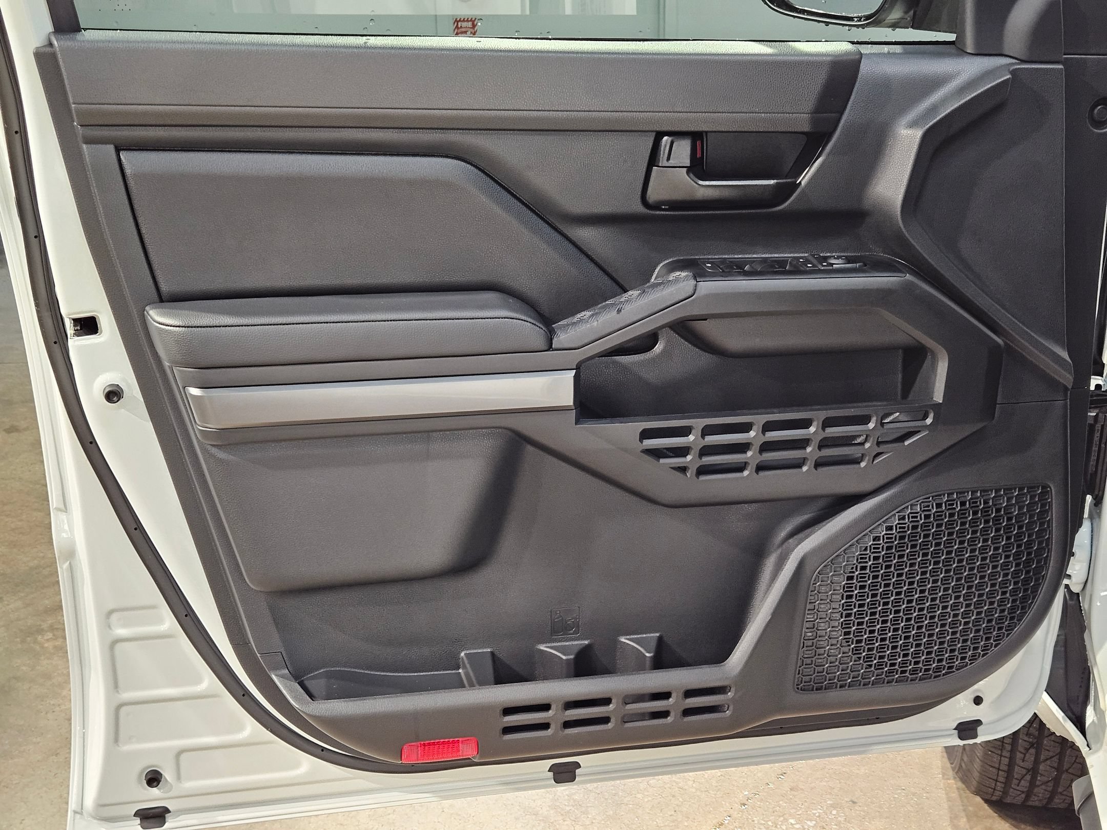 New 2026 Toyota Tacoma SR5 AWD/4WD image 11
