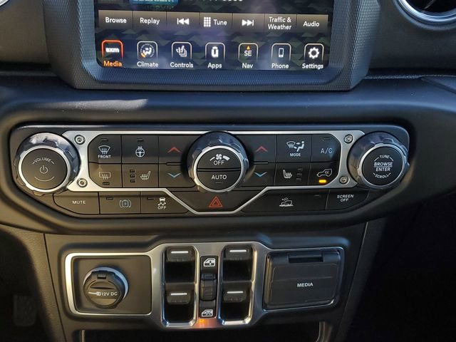 Certified 2022 Jeep Wrangler Unlimited Sahara w/ Cold Weather Group image 28