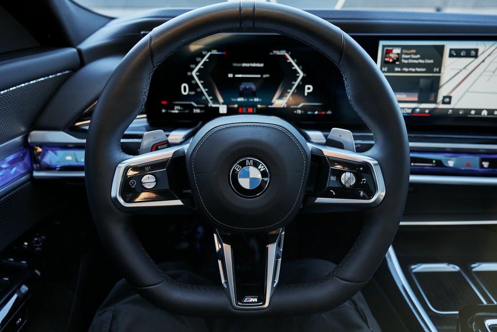 Used 2025 BMW 760i xDrive w/ Executive Package image 55