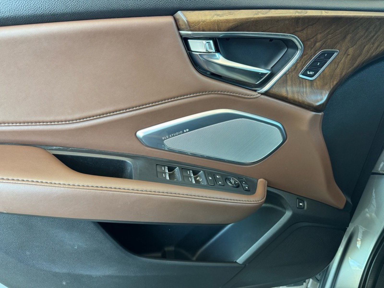 Used 2019 Acura RDX AWD w/ Advance Package image 12