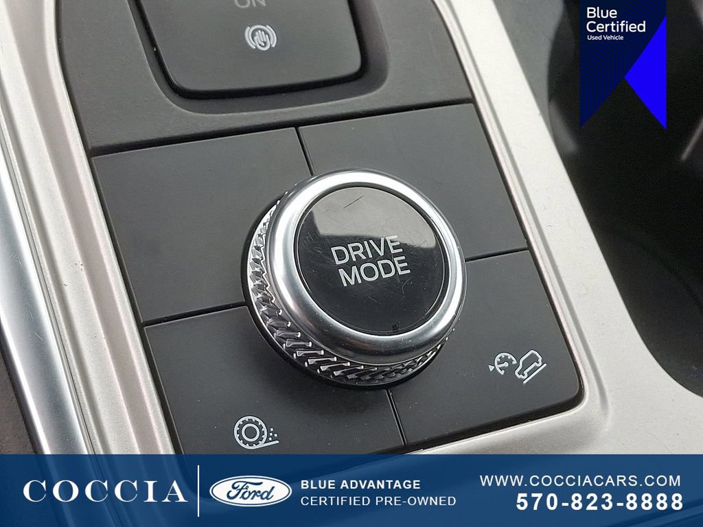 Certified 2022 Ford Explorer XLT w/ Equipment Group 202A image 26