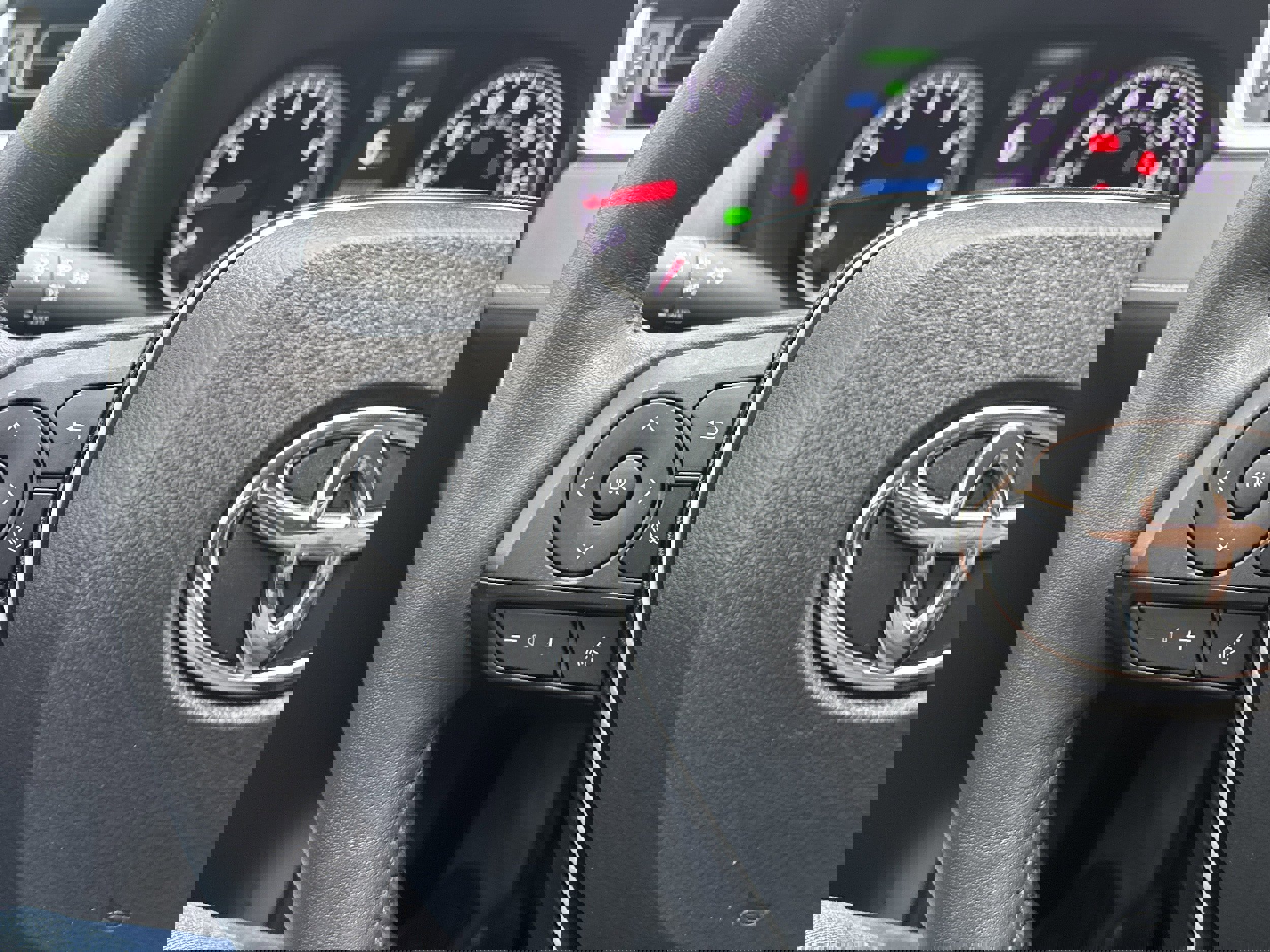 Used 2022 Toyota RAV4 XLE w/ XLE Grade Weather Package AWD/4WD image 23