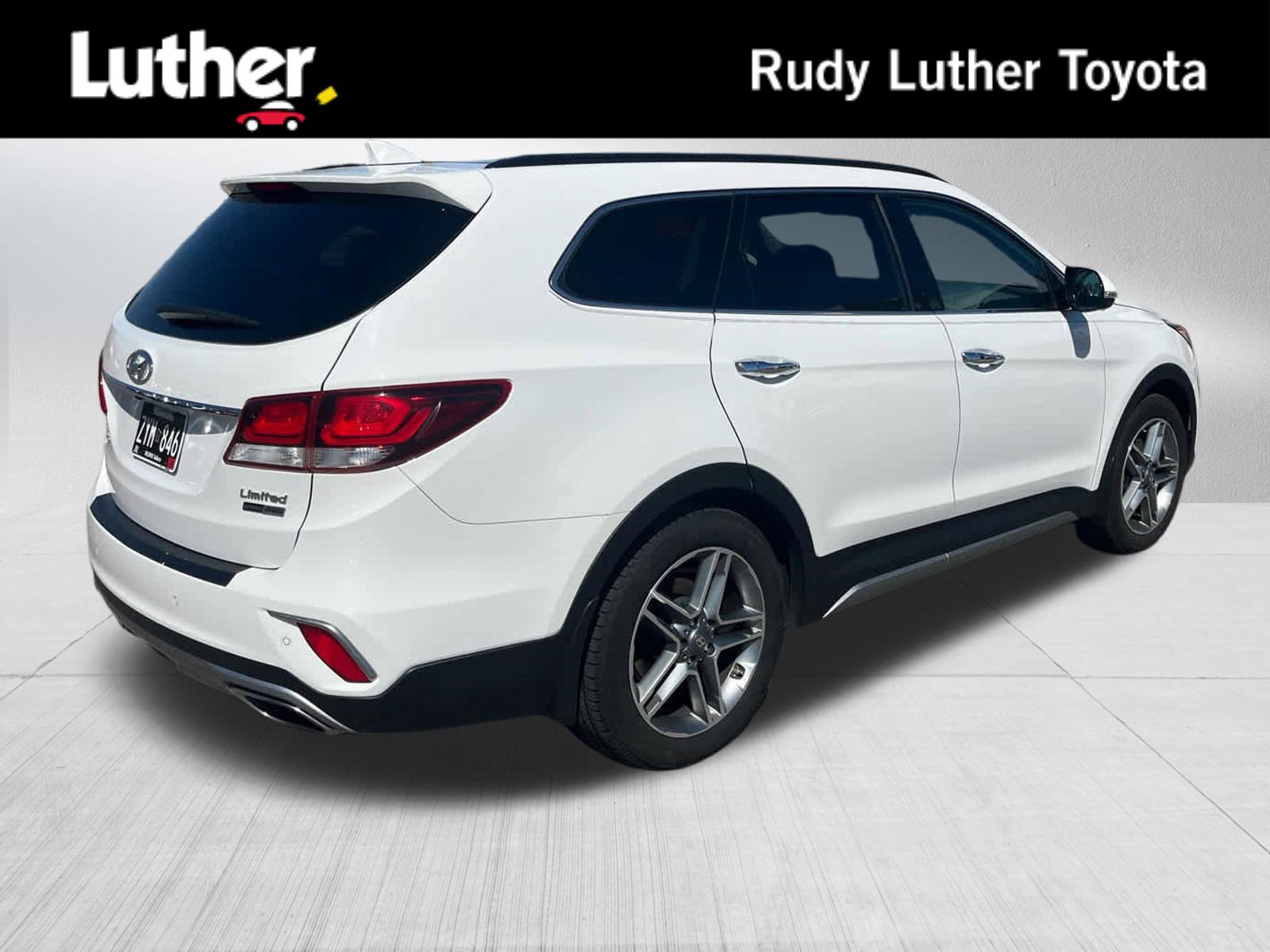 Used 2017 Hyundai Santa Fe Limited w/ Cargo Package AWD/4WD image 1