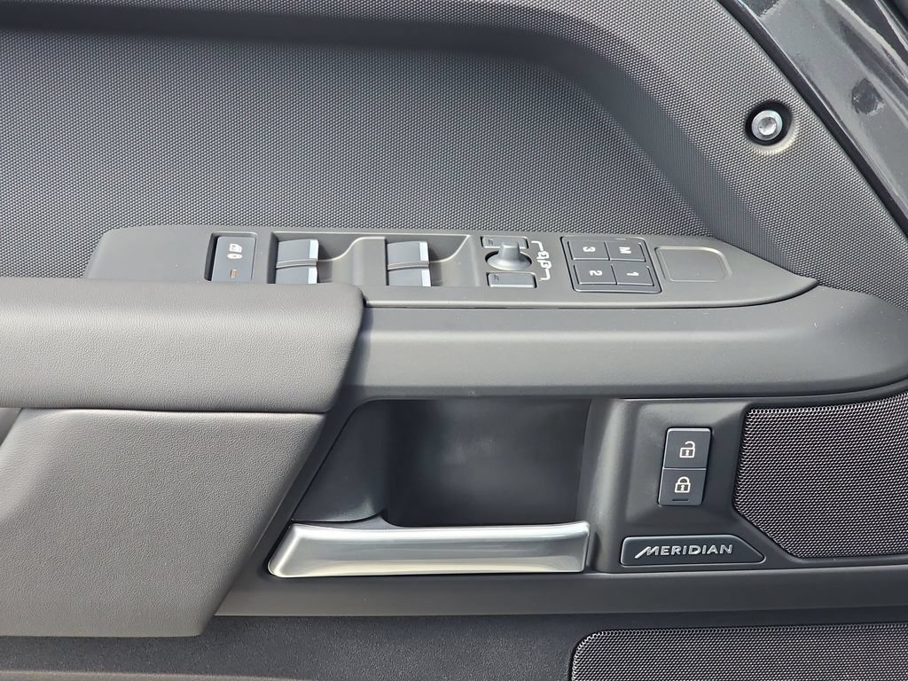 New 2026 Land Rover Defender 110 S AWD/4WD image 29
