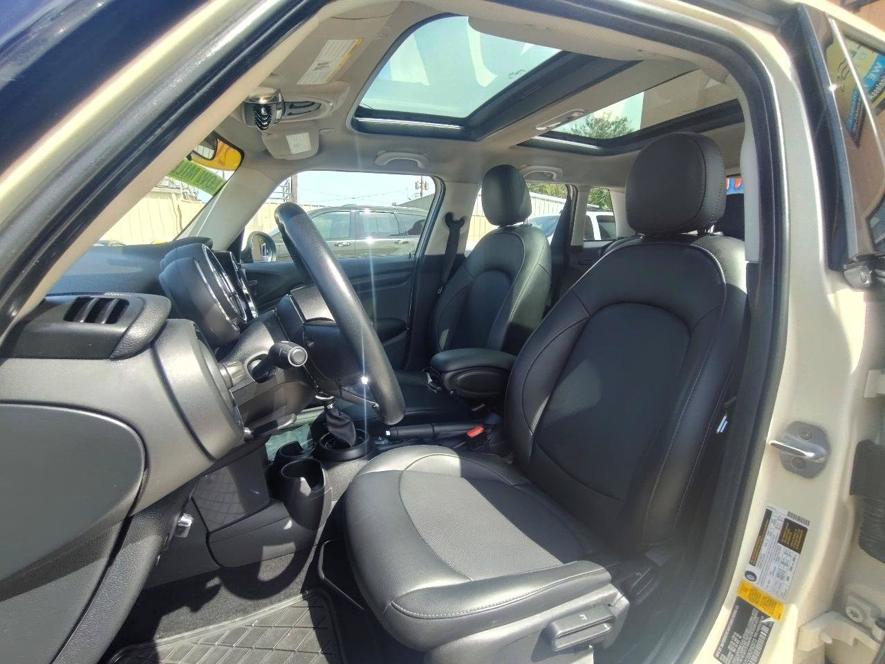 Used 2019 MINI Cooper 4-Door Hardtop FWD image 14