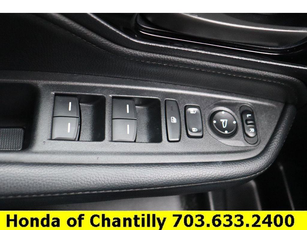 Certified 2025 Honda Odyssey Touring image 18