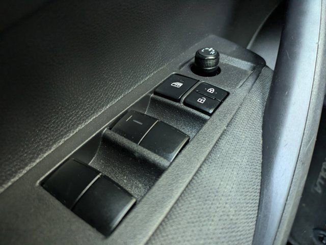 Used 2021 Toyota Corolla LE image 19