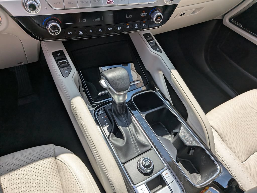 Certified 2024 Kia Telluride EX w/ EX Captain's Chair Package FWD image 27