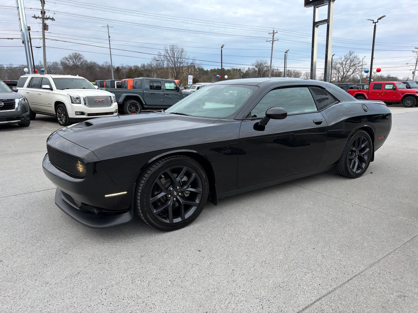 Used 2023 Dodge Challenger R/T w/ Blacktop Package image 2