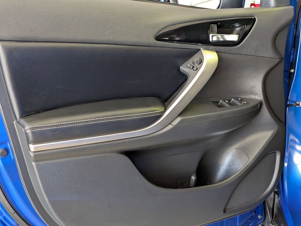 Used 2025 Mitsubishi Eclipse Cross SE AWD/4WD image 11