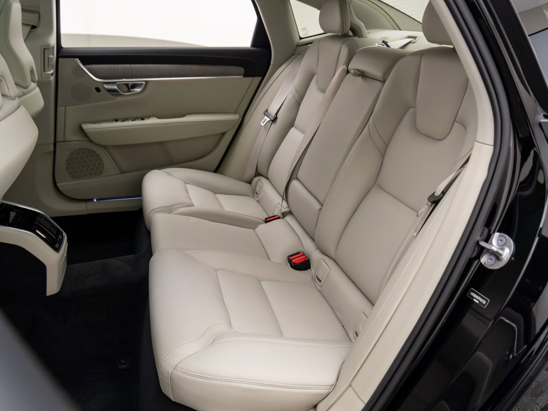 Used 2023 Volvo S90 B6 Ultimate image 21