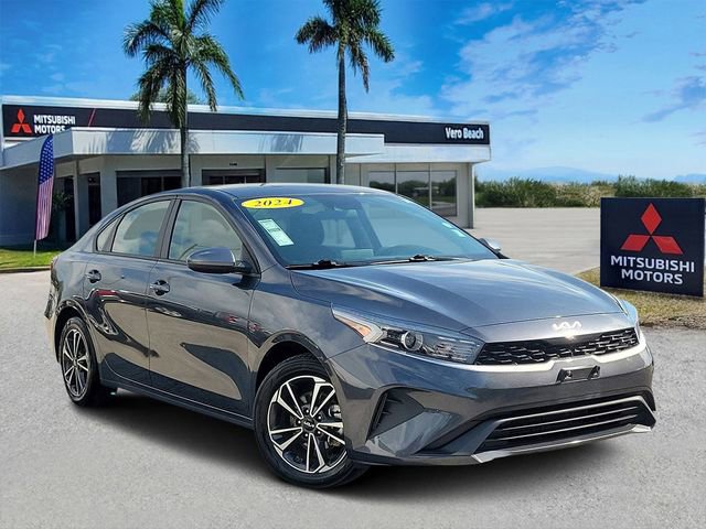 Used 2024 Kia Forte LXS image 1
