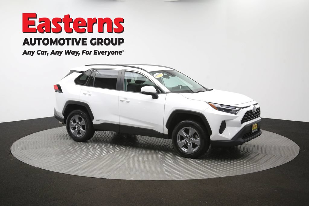 Used 2022 Toyota RAV4 XLE AWD/4WD image 47