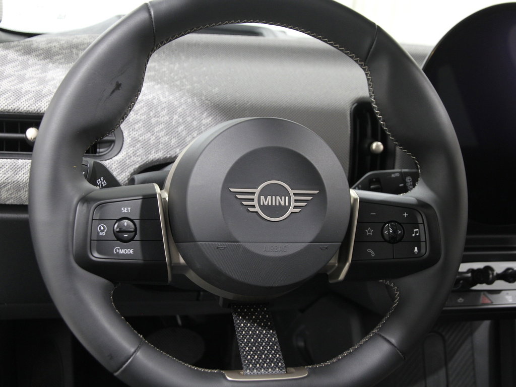 Certified 2025 MINI Cooper S image 7