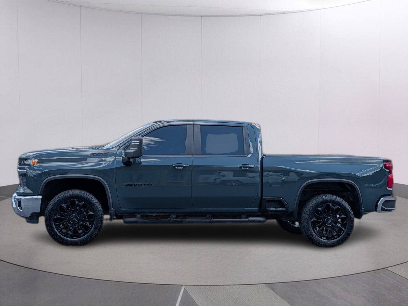 Used 2026 Chevrolet Silverado 2500 LT w/ Safety Package AWD/4WD image 2